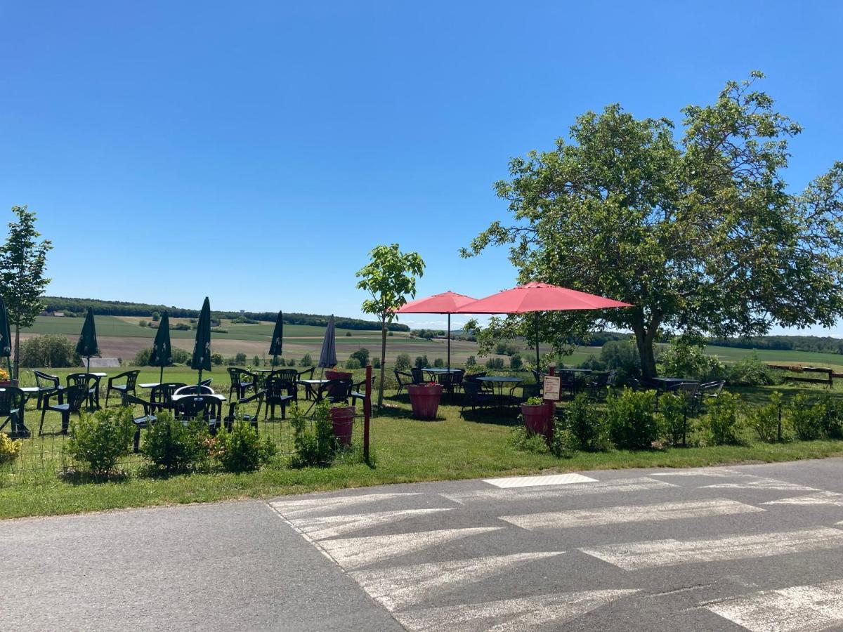 Logis Auberge De Crissay Esterno foto