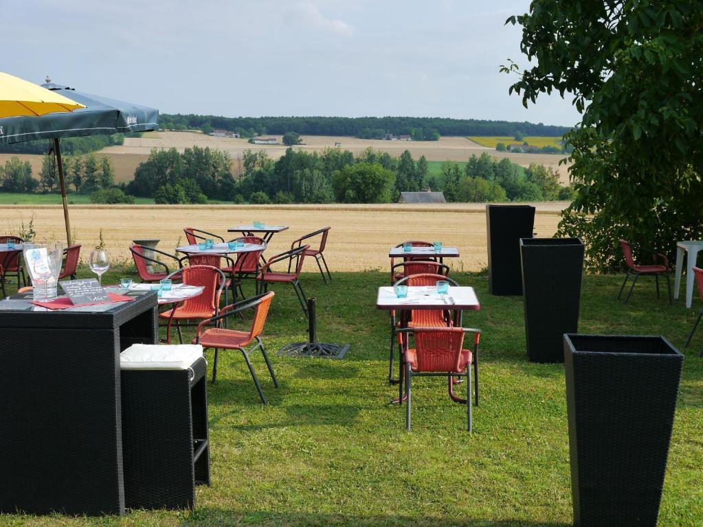 Logis Auberge De Crissay Esterno foto